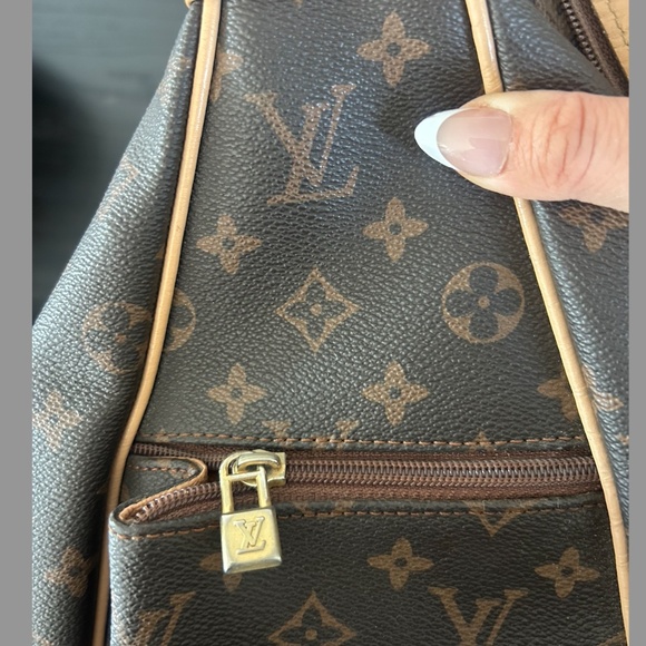 LOUIS VUITTON MONOGRAM CANVAS WOMEN'S BACKPACK/BAG, ZIPPER HANDLE. - Picture 9 of 16